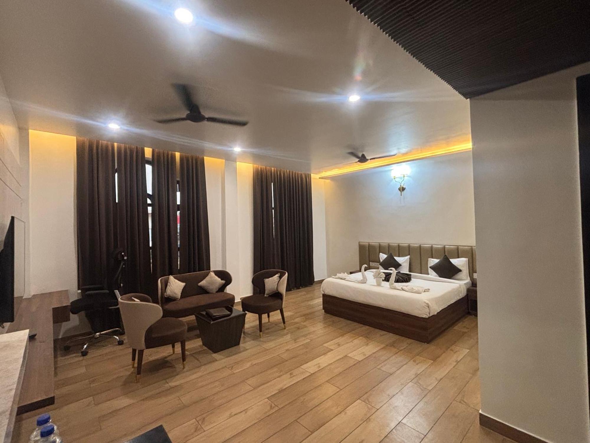 Hotel The Rivaaj Rohtak 외부 사진